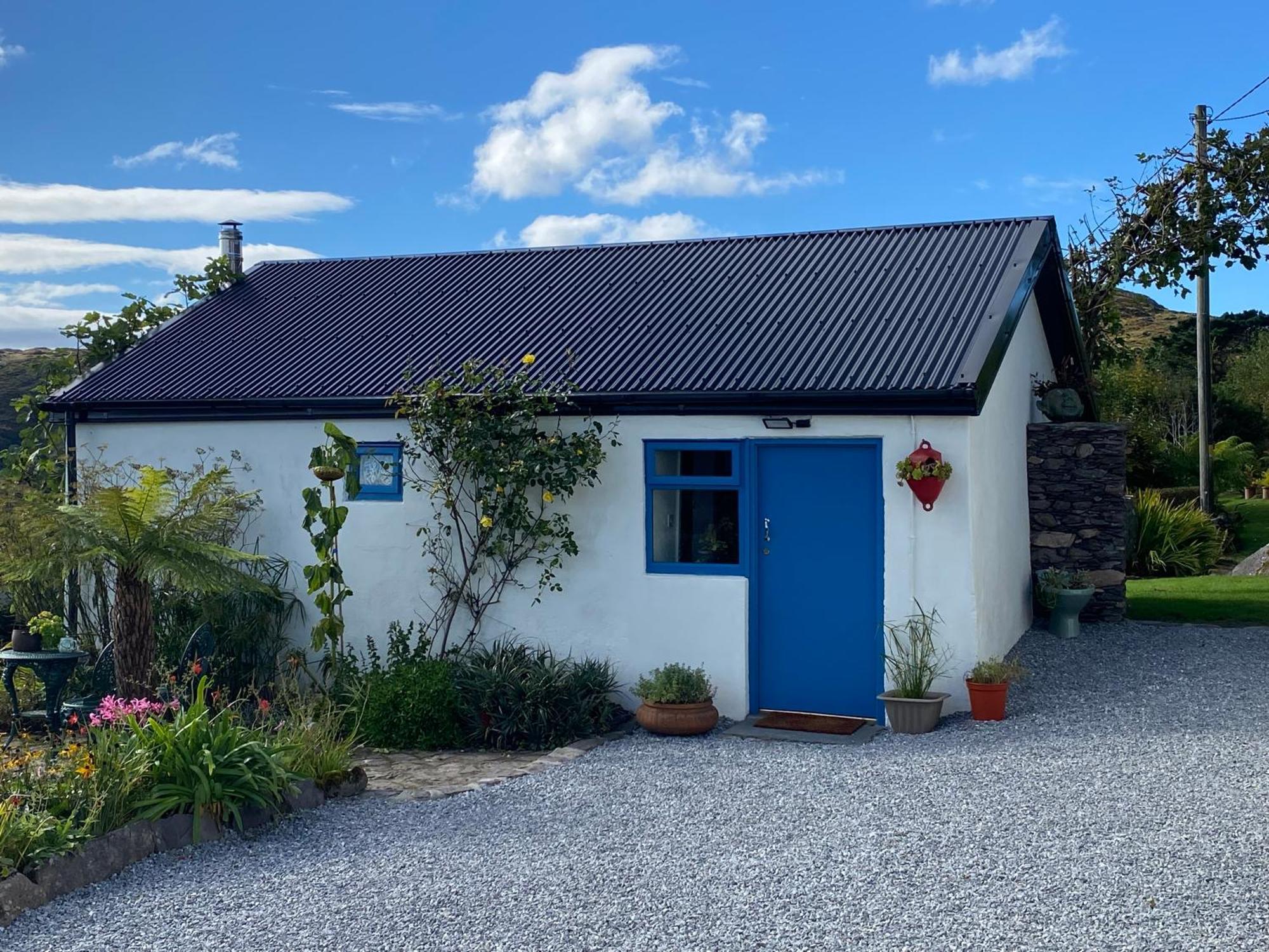Unique Old Stone Cottage Killarney Exterior photo